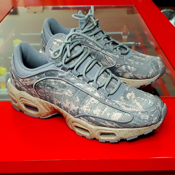 Air Max Tailwind 4 - Picture 6 of 11